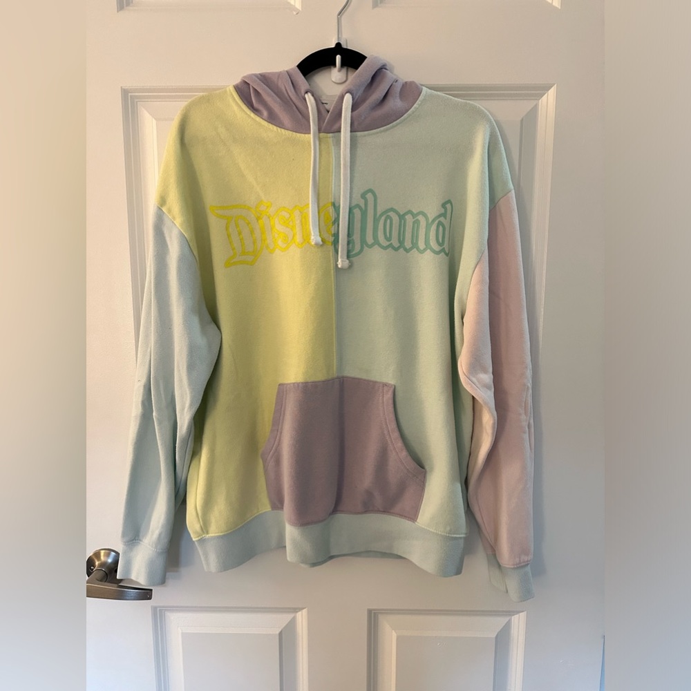 Disneyland hoodie. Size M.